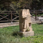 Ηράκλειο: Ξανά στη θέση του ο «Αρχάγγελος της Κρήτης» – Επανατοποθετείται η προτομή του Ξυλούρη