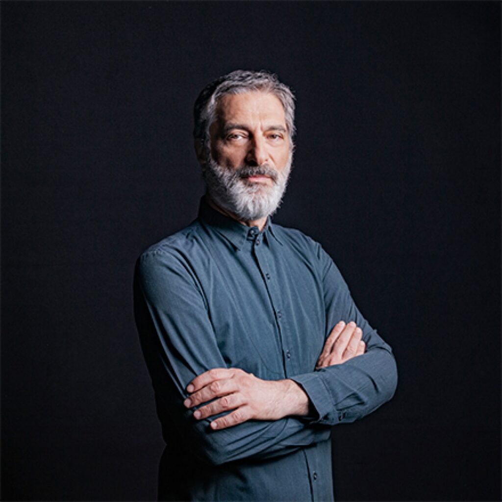 Το Πανεπιστήμιο Κρήτης συγχαίρει τον Γιώργο Κουμεντάκη για την επιτυχία της «Μήδειας» στην Επίδαυρο Το Πανεπιστήμιο Κρήτης συγχαίρει τον Γιώργο Κουμεντάκη για την επιτυχία της «Μήδειας» στην Επίδαυρο