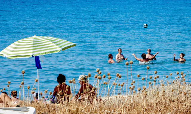 Οι Ευρωπαίοι δεν πάνε διακοπές σε δημοφιλείς προορισμούς