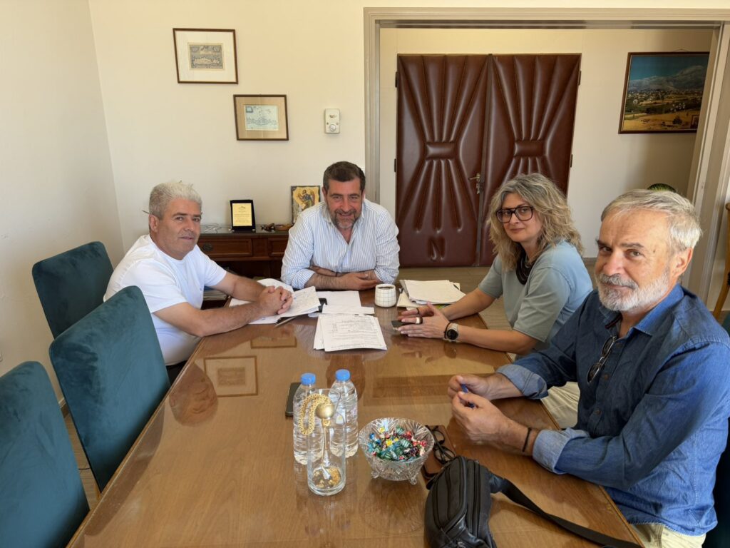 Ενημερωτική συνάντηση στο γραφείο Αντιπεριφερειάρχη Λασιθίου για τη μελέτη του Φράγματος Κρούστα Ενημερωτική συνάντηση στο γραφείο Αντιπεριφερειάρχη Λασιθίου για τη μελέτη του Φράγματος Κρούστα
