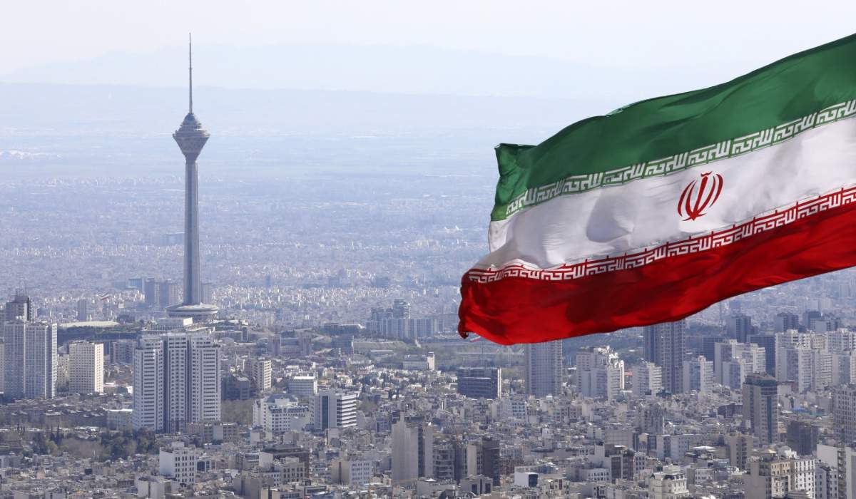 To Ιράν ζητά «ξεπάγωμα» 24 δισ. δολαρίων – Πού βρίσκονται τα κεφάλαια της Τεχεράνης