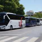 Στους δρόμους οι οδηγοί τουριστικών λεωφορείων «Ο Ερμής» – Τι διεκδικούν