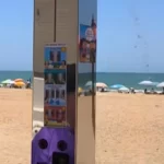 Nτους επί πληρωμή στις παραλίες: Ένα ευρώ για πέντε λεπτά νερού και έντονες αντιδράσεις