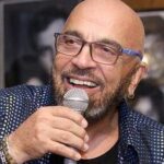 Ζουγανέλης: «Στην Ελλάδα δεν με έχουν πάρει πολύ σοβαρά, ενώ διαπρέπω σε Ευρώπη και Αμερική» Ζουγανέλης: «Στην Ελλάδα δεν με έχουν πάρει πολύ σοβαρά, ενώ διαπρέπω σε Ευρώπη και Αμερική»
